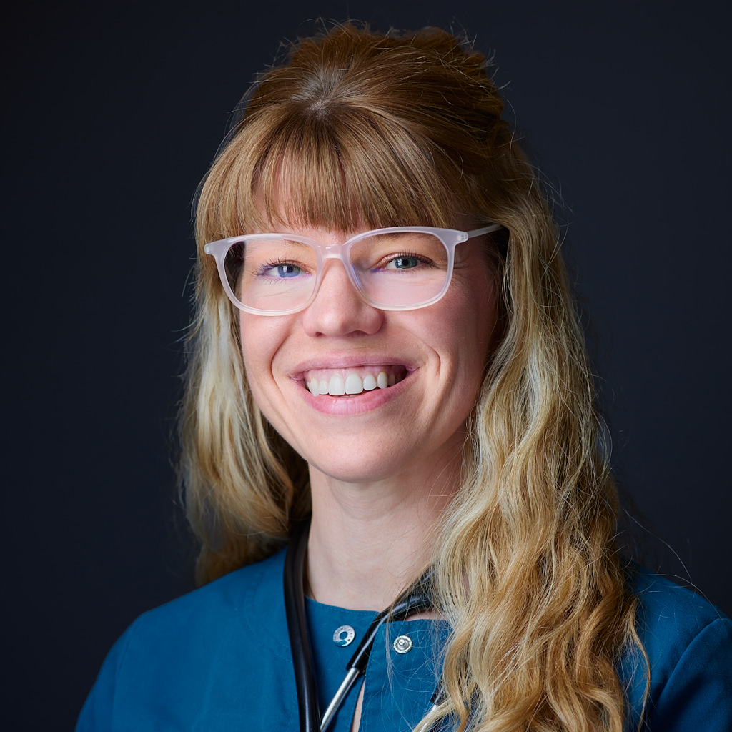 Dr. Amanda Mickelson Dr. Amanda Mickelson